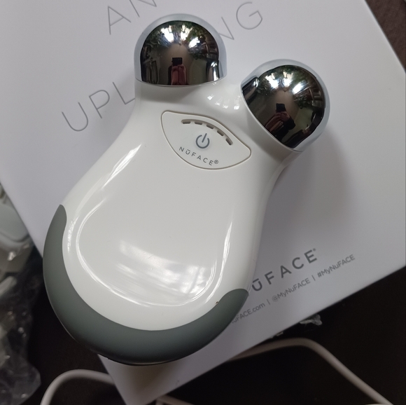 SOLD NuFace Mini (like new) - Picture 1 of 8